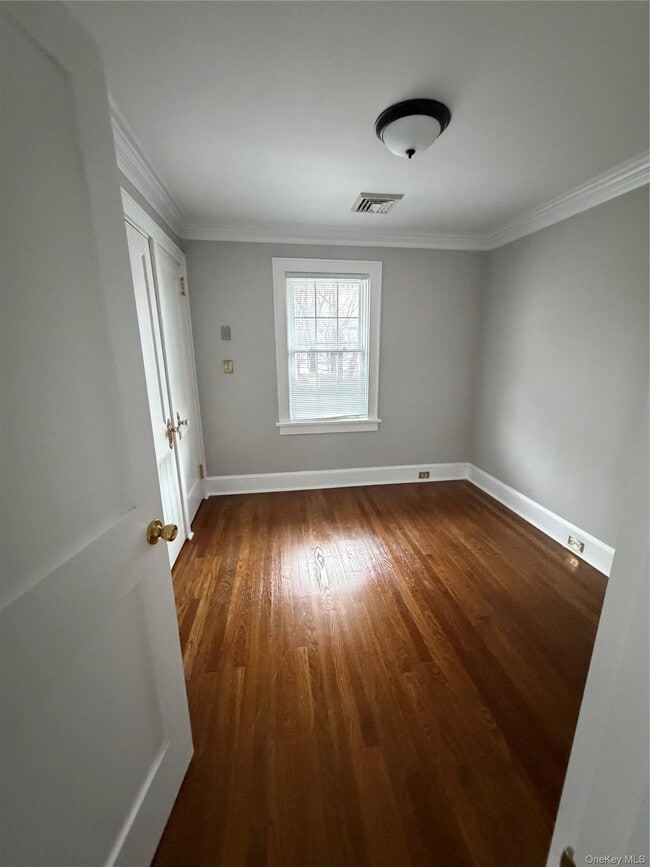 Building Photo - 1230 Hopewell Ave