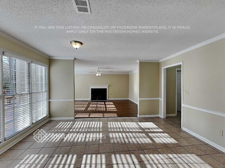 Building Photo - 2412 Westport Cir