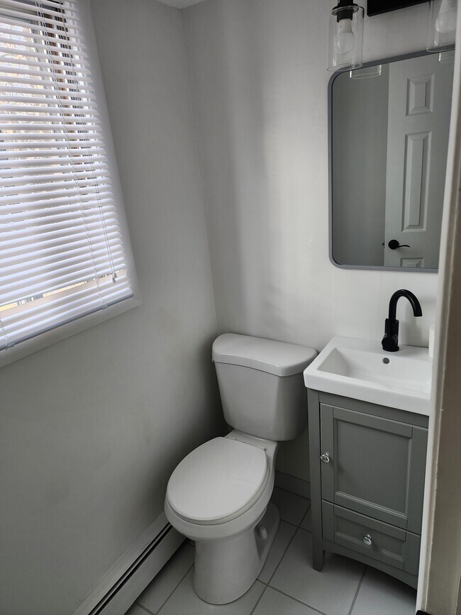 Building Photo - 1864 Murphy Woods Rd