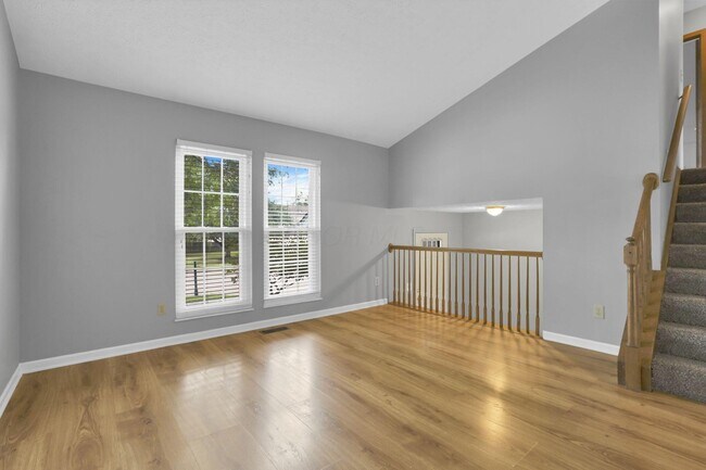 Building Photo - 933 Briaro St