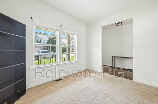 Building Photo - 11200 Blunts Bluff Ct