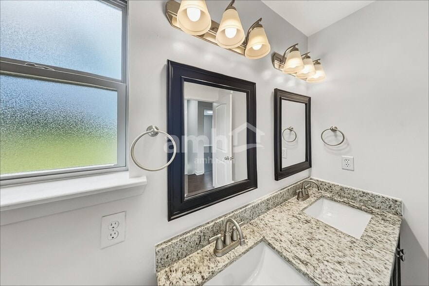 Building Photo - 1034 Shallow Water Way