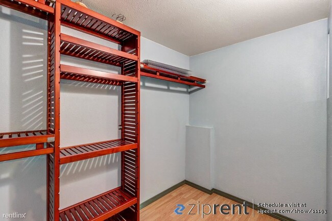 Building Photo - 1 br, 1 bath Condo - 728 Alabama St, San F...