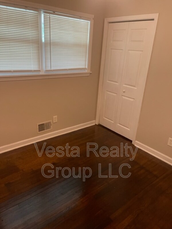 Building Photo - 181 Oldenburg Dr