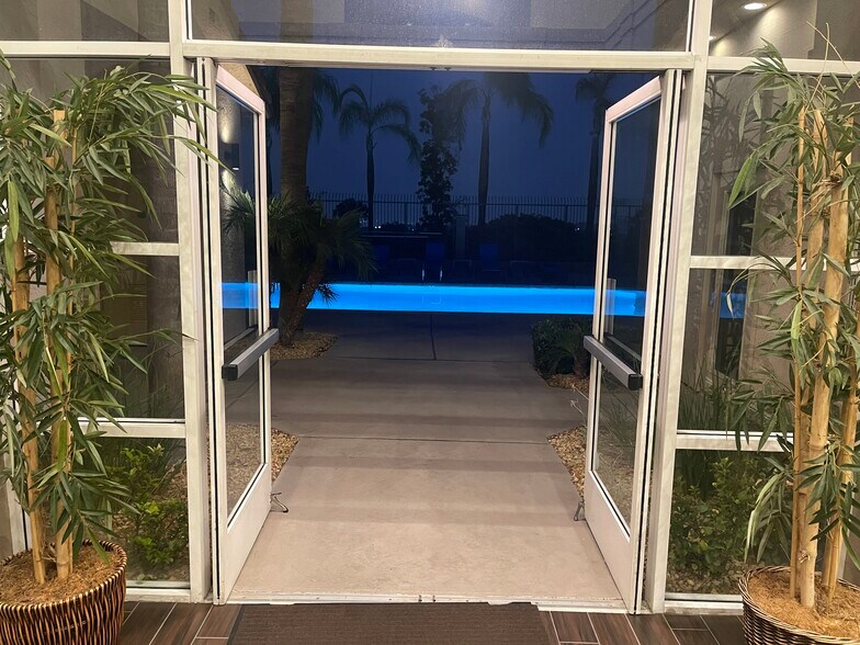 Building Photo - 2525 San Gabriel Way