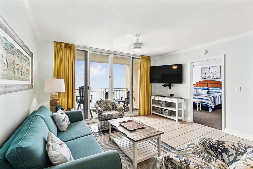 Building Photo - 14701 Front Beach Rd