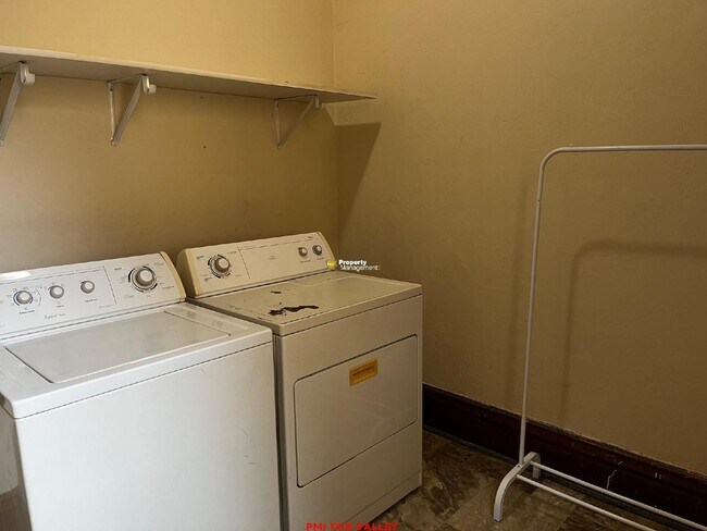 Building Photo - 136 High Ave