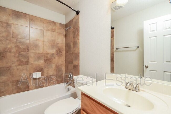 Building Photo - 132 Vista Del Rey
