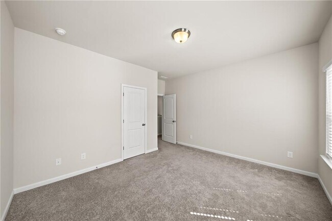 Building Photo - 5337 Burrus Ln