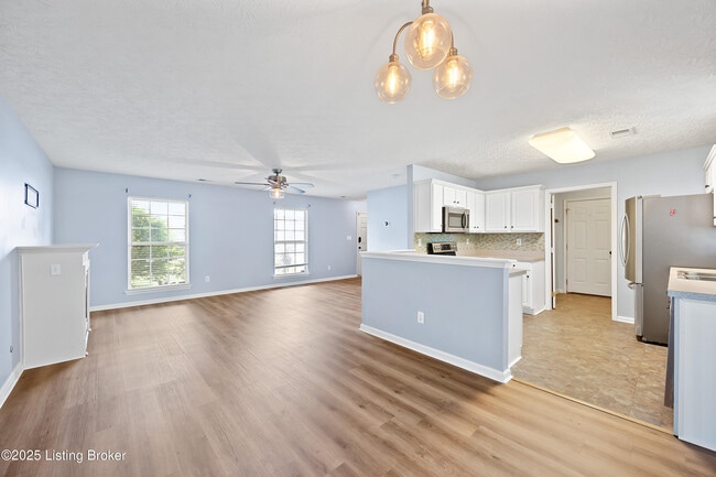 Building Photo - 6606 Timberbend Dr