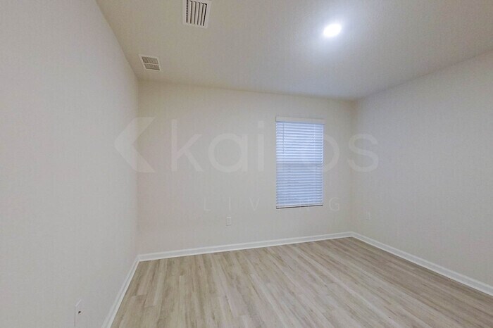 Building Photo - 312 Monarch Ln