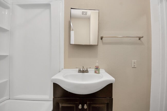 Building Photo - 201 W Pitts Ave