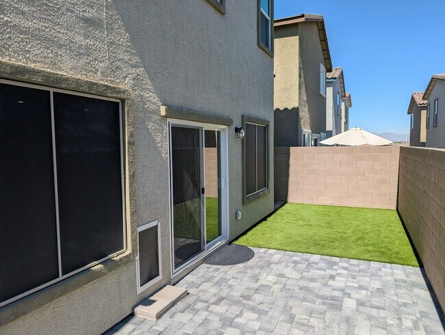 Building Photo - 9926 S Ullom Dr