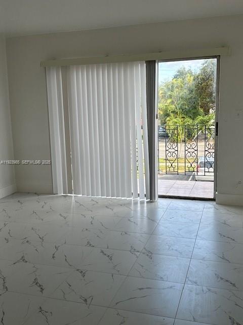 Primary Photo - 16215 NE 18th Ct