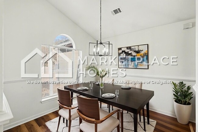 Building Photo - 7960 E Field Dr