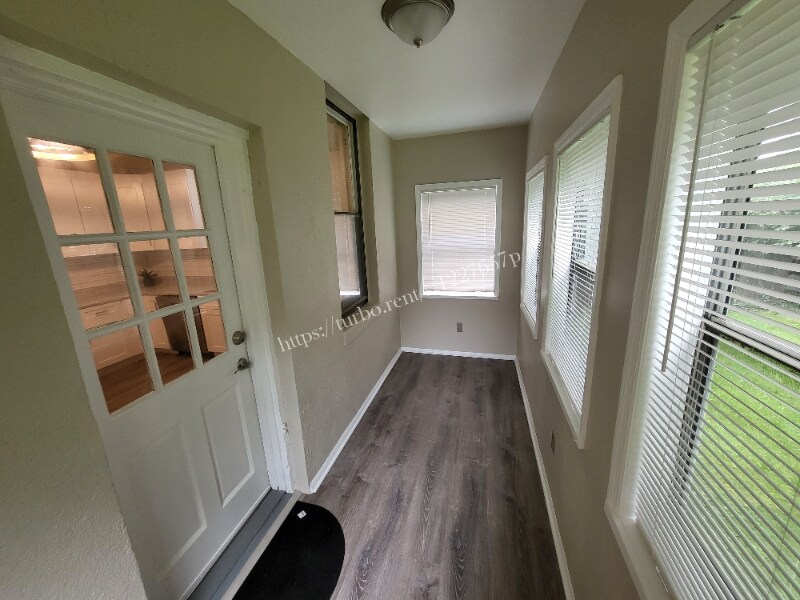 Building Photo - 254 Woodbridge Ave