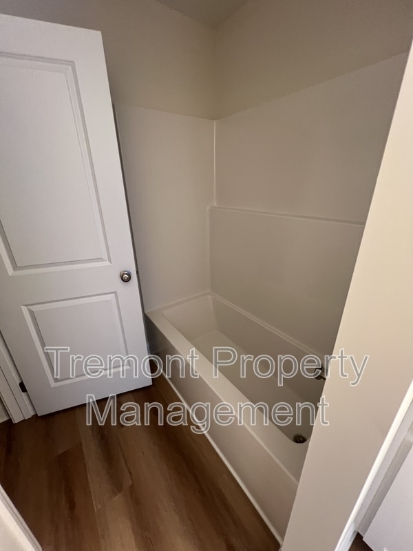 Building Photo - 1310 E 36th St