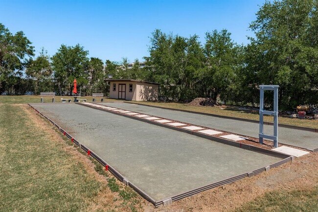 Building Photo - 10032 65th Ave N