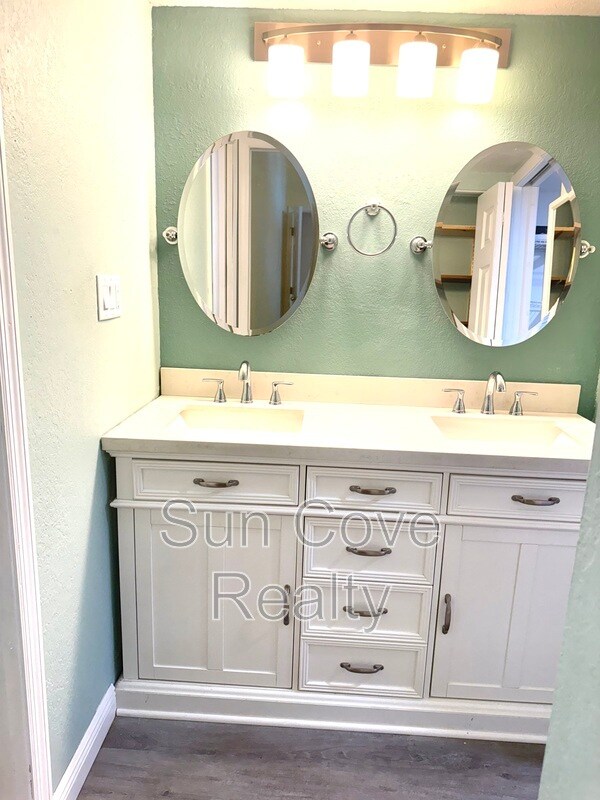 Building Photo - 6361 92nd Pl N