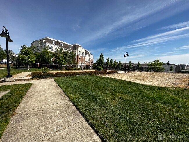 Building Photo - 6406 Fernandez Ct