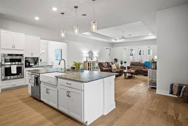 Building Photo - 112 Crimson Sky Ct