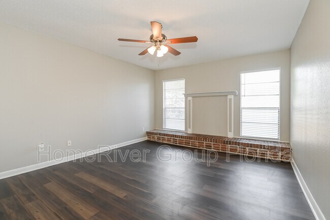 Building Photo - 8945 Sandusky Ave S