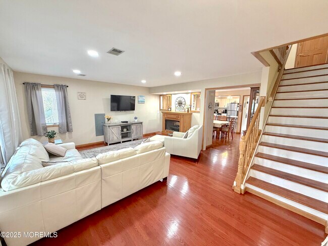 Building Photo - 106 Trinidad Ave