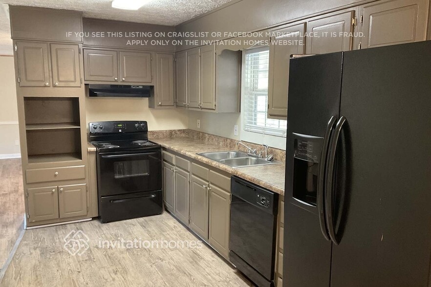 Building Photo - 2396 Shire Ct