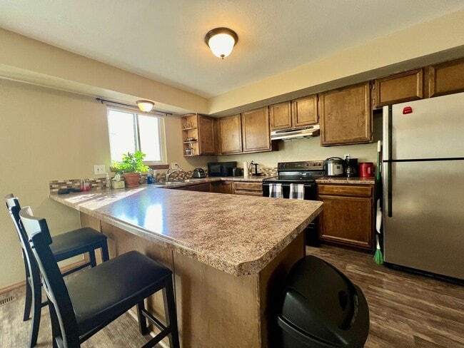 Building Photo - Beautiful townhome available in D20 Briargate!