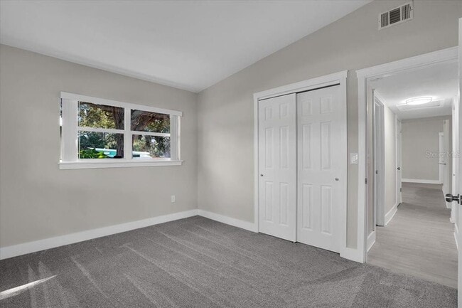 Building Photo - 1452 S Evergreen Ave