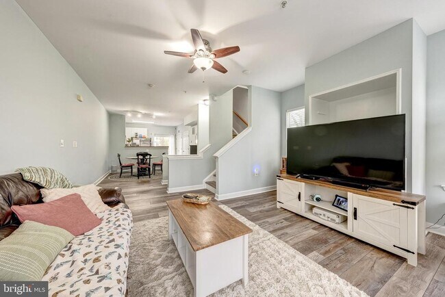 Building Photo - 42461 Rockrose Square