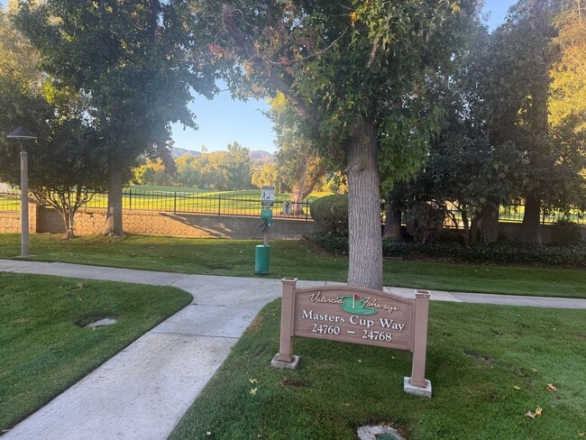 Building Photo - 4-Bedroom Plus Bonus Room Home with Golf Course Views & Community Pool in Valencia!