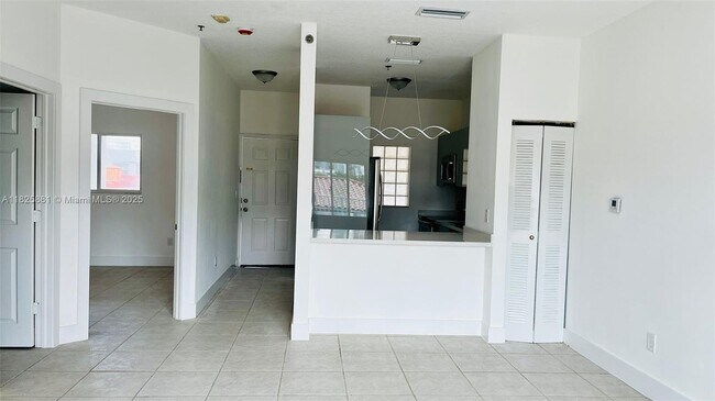 Building Photo - 695 SW 11th St