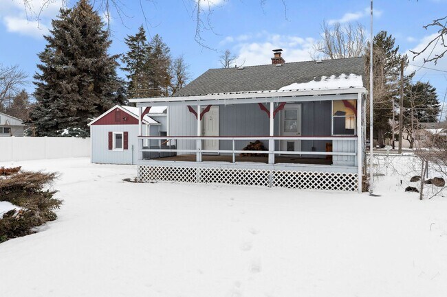 Building Photo - Beautifully Updated Spokane Valley Home with a Mother in Law Suite