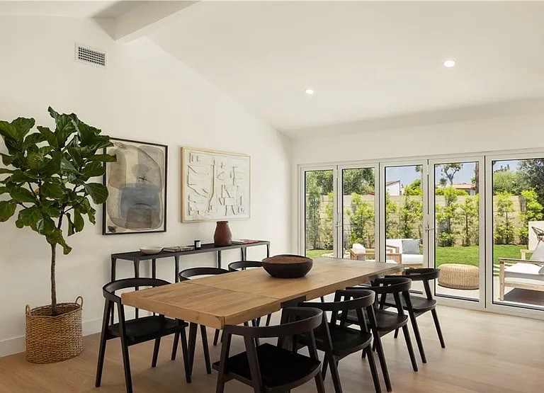 Building Photo - 3499 San Rafael Cir