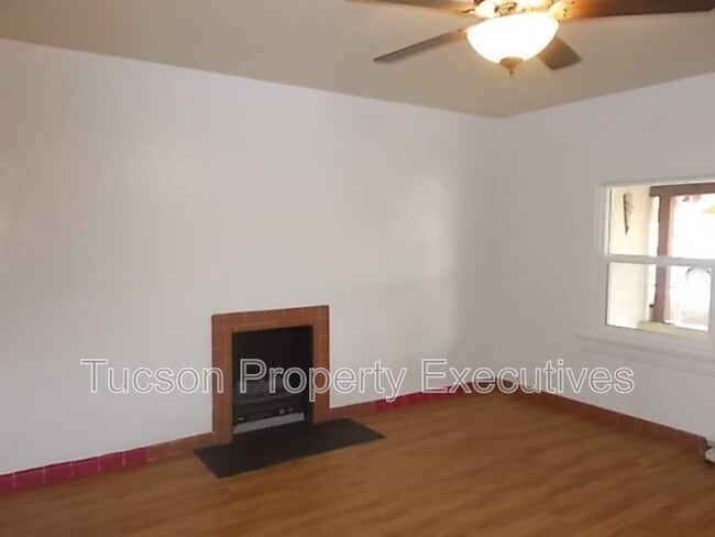 Building Photo - 3350 N Chapel Ave