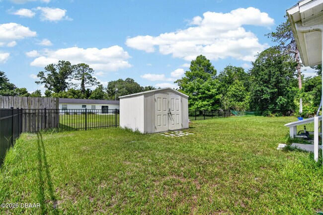 Building Photo - 277 Debary Dr