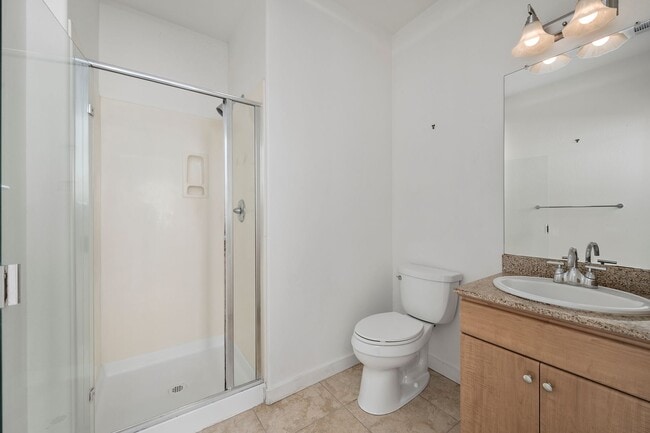 Building Photo - Luxury 2 Bedroom, 2.5 Bath Townhome Near D...