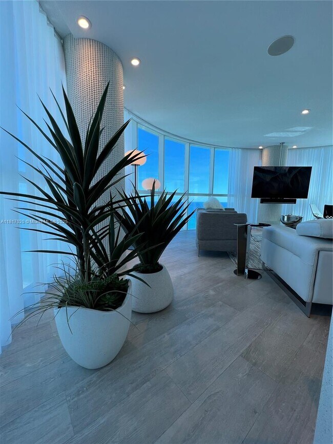Building Photo - 6301 Collins Ave