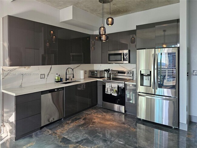 Building Photo - 234 NE 3rd St