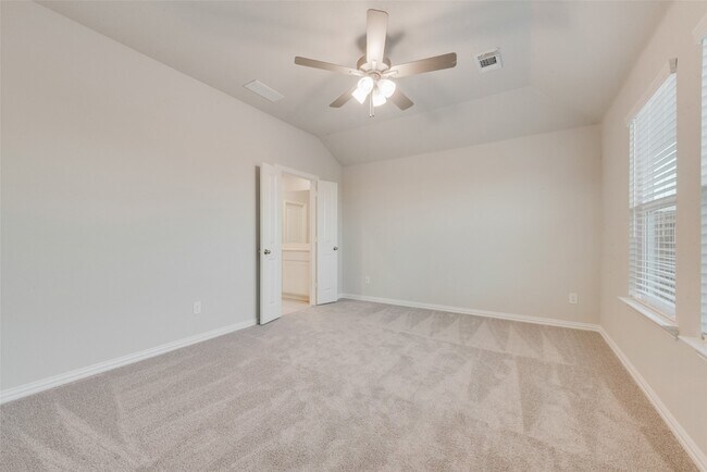 Building Photo - 1444 Twin Frks Dr