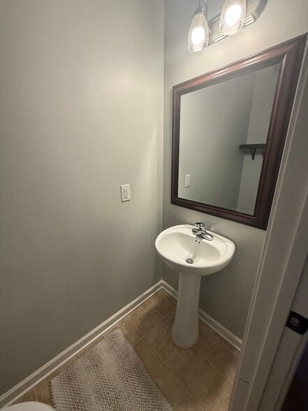 Building Photo - 9084 Haileys Pond Dr
