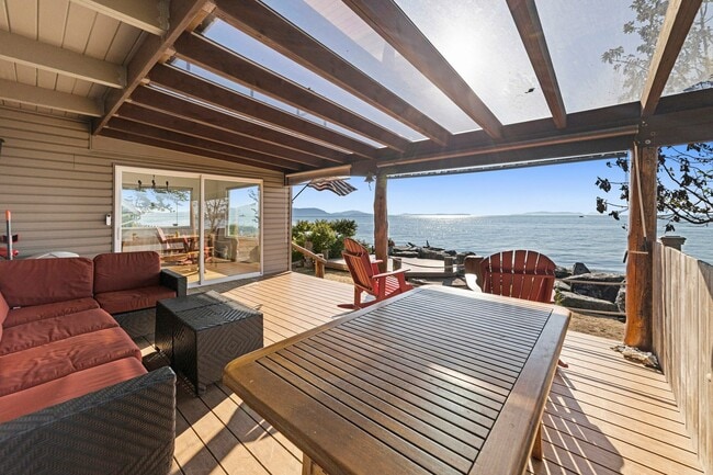 Building Photo - 4825 Sucia Dr