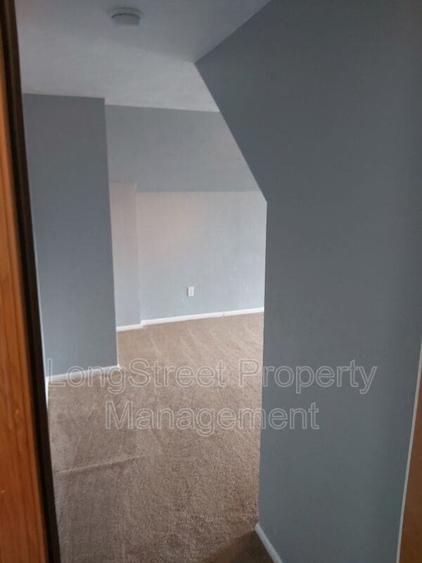 Building Photo - 1446 SW Birdie Dr