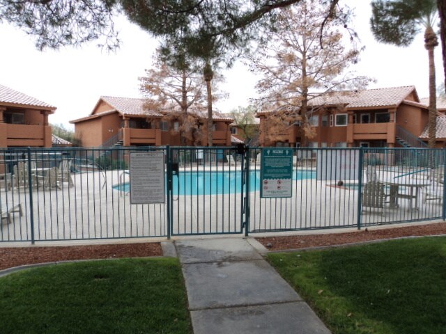 Building Photo - 930 Mesquite Springs Dr