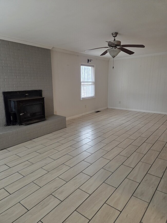 Building Photo - 408 Clifton St