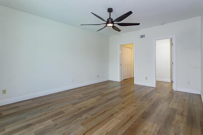 Building Photo - 606 Buckhaven Loop
