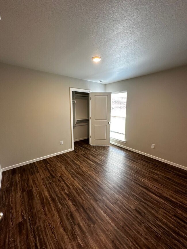 Building Photo - Available July 21st in Upland West: Awesom...