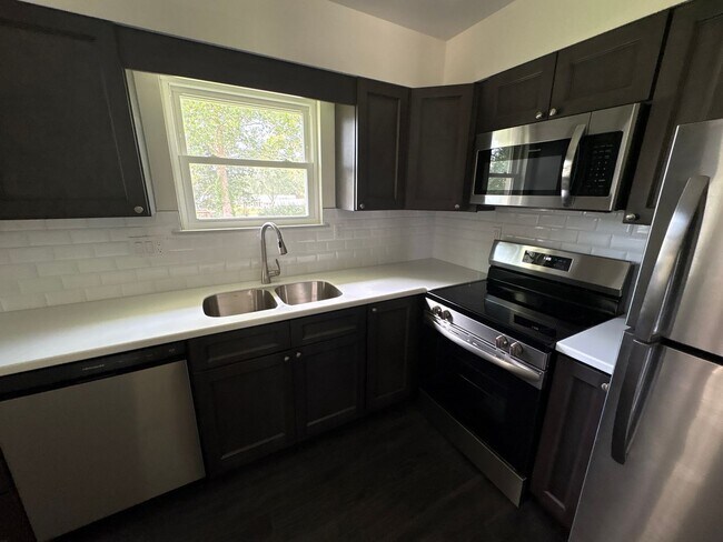 Building Photo - 3BR-1BA Single-Family House - Warrenton MO 63383