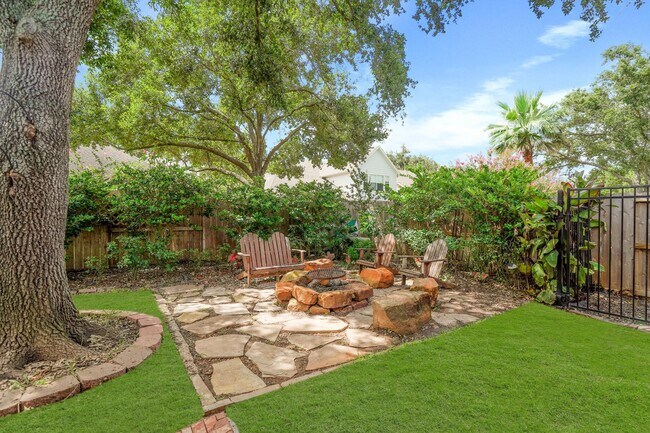 Building Photo - 1207 Wildewood Ct